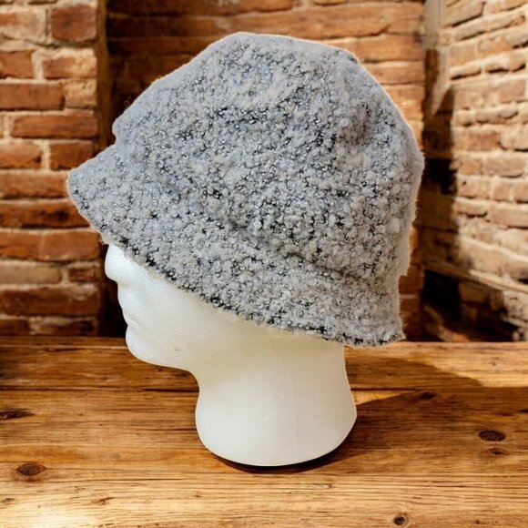 August Hat Company Faux Fleece Bucket Hat - Great Condition - One Size Fits Most - Picture 1 of 6